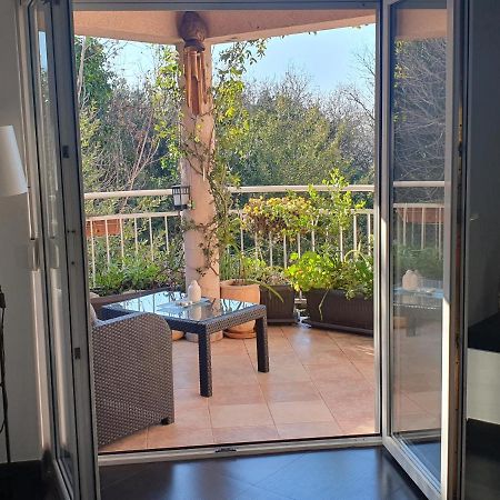By The Sea Martina Apartment Rijeka Luaran gambar