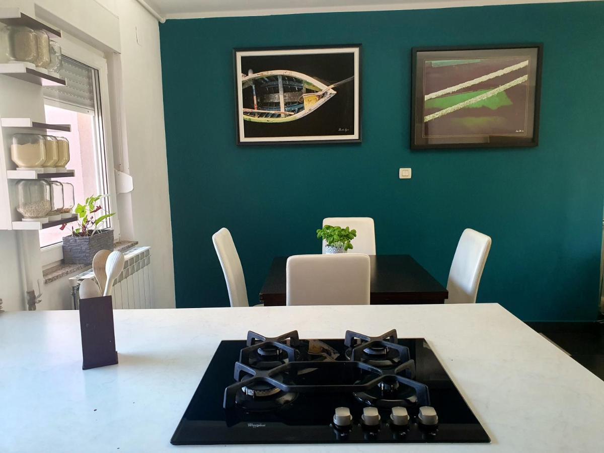 By The Sea Martina Apartment Rijeka Luaran gambar