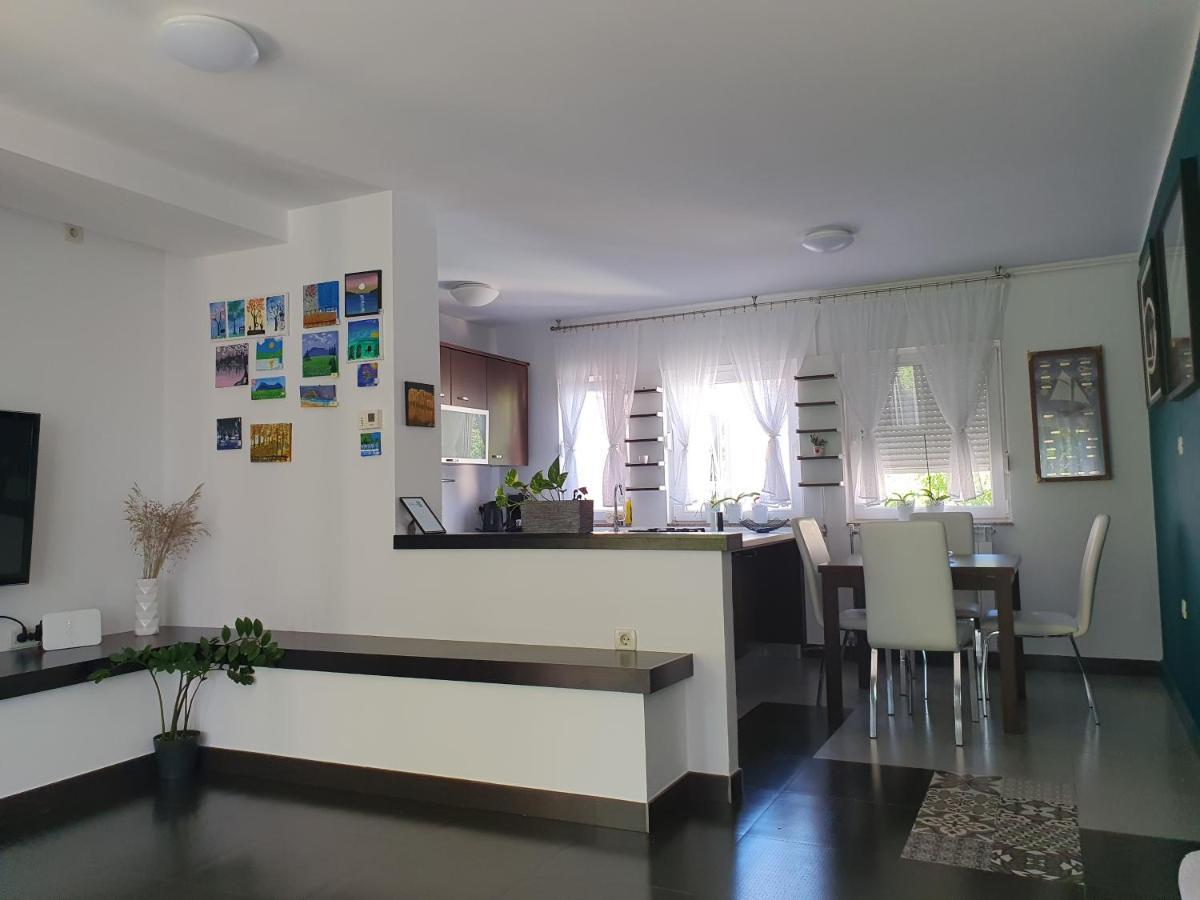 By The Sea Martina Apartment Rijeka Luaran gambar